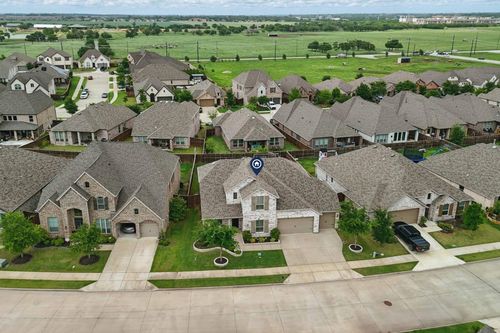 813 Glen Crossing Dr, Celina, TX, 75009-6605 | Card Image