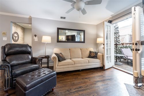 203-908 E 32 Street, Austin, TX, 78705 | Card Image