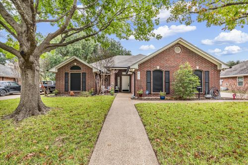 822 Crested Butte Dr, Hewitt, TX, 76643-3673 | Card Image