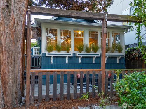 833 Nw 52nd St, Seattle, WA, 98107-3641 | Card Image