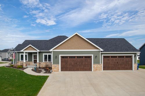 834 Evergreen Dr, Brownsville, WI, 53006-2606 | Card Image