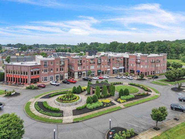 A great shot of the neighborhood shops of Pleasant View Village including your soon-to-be favorite restaurants...Guadalajara Mexican, Swezey's Pub, Twisted Fork, Flyte's Brewhouse, Chris' Pizza, Kuramoto Japanese & Street Coffee Coffee Bar. | Image 39