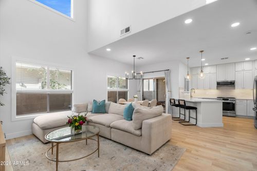 4-3006 N 37th St, Phoenix, AZ, 85018-7019 | Card Image