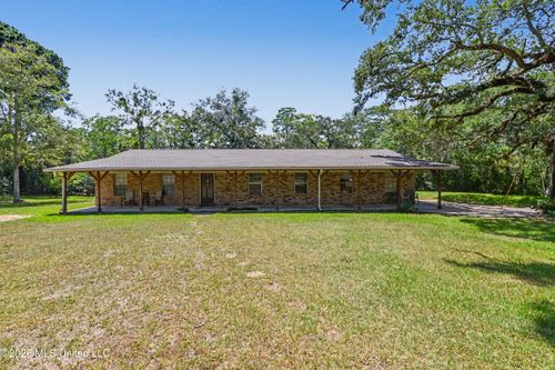 3400 Yucca Ave, Moss Point, MS, 39562-8272 | Card Image
