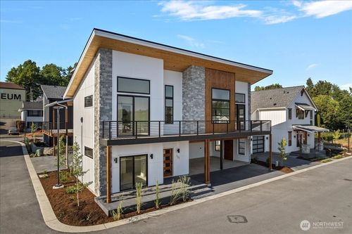 208 Skipping Stone Loop, Lynden, WA, 98264-1414 | Card Image