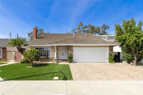 9871 Sunny Cir, Cypress, CA, 90630-3921 | Card Image