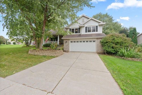 1171 Carriage Dr, Sun Prairie, WI, 53590-3448 | Card Image