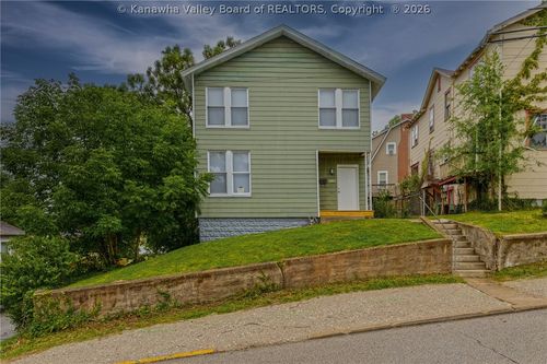 949 Somerset Dr, Charleston, WV, 25302-2725 | Card Image