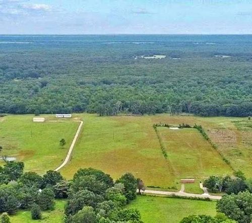 560 W Farm Road 71, Mount Pleasant, TX, 75455-6800 | Card Image