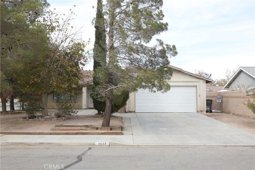2137 Phlox Ave, Rosamond, CA, 93560-6041 | Card Image