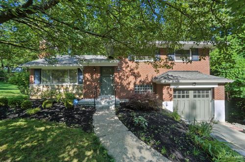 1419 Wolfangel Rd, Cincinnati, OH, 45255-3034 | Card Image