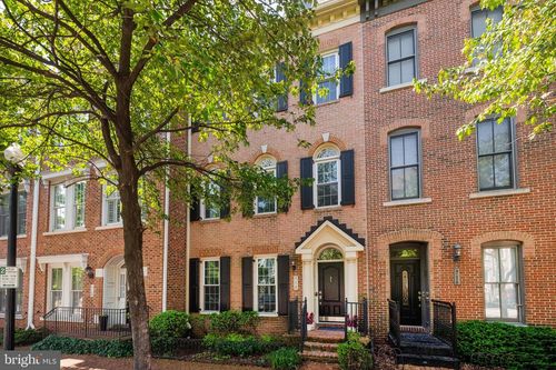 714 Day Ln, ALEXANDRIA, VA, 22314-6247 | Card Image