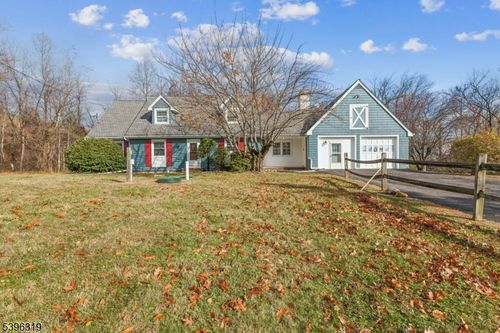 110 County Road 517, Tewksbury Twp, NJ, 07830-3034 | Card Image