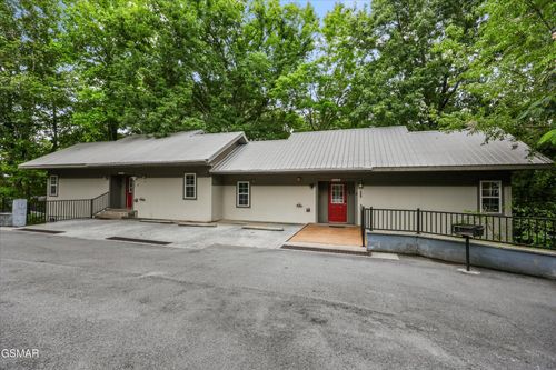 unit-2-537 Johnson Lane, Gatlinburg, TN, 37738 | Card Image