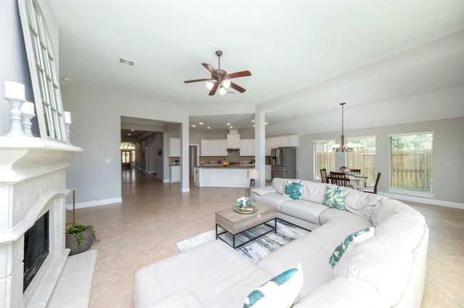 27907 Brandy Creek Ln, House other with 4 bedrooms, 3 bathrooms and 2 parking in Fulshear TX | Image 9
