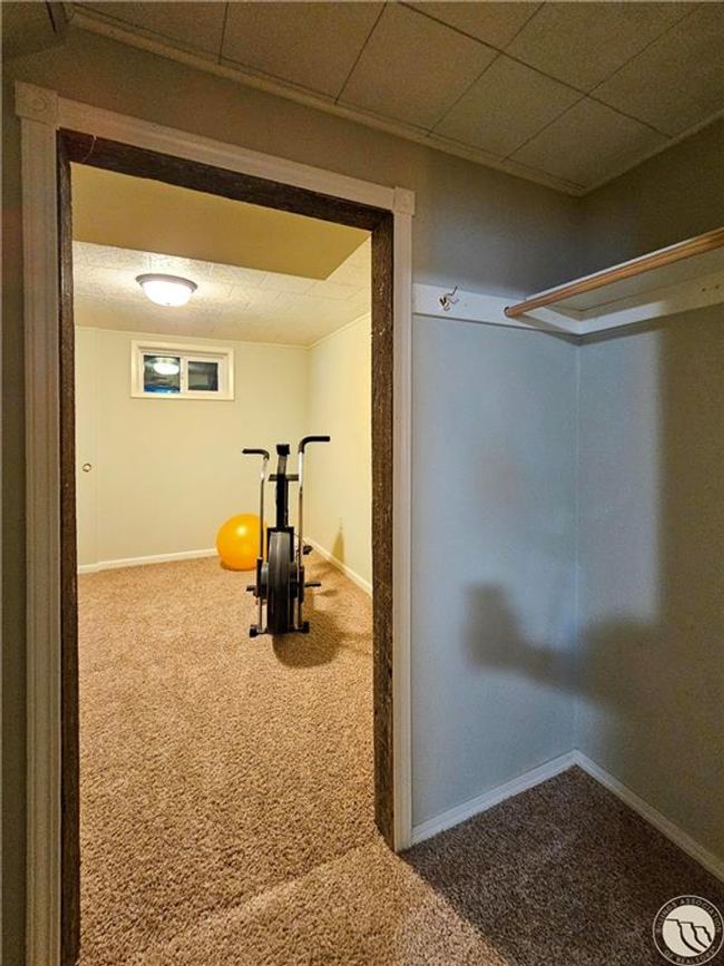 201 W 8 Th Ave, House other with 4 bedrooms, 2 bathrooms and null parking in Big Timber MT | Image 28