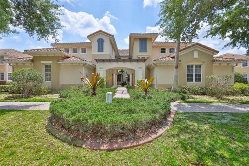 1368 Emerald Dunes Dr, SUN CITY CENTER, FL, 33573-4426 | Card Image