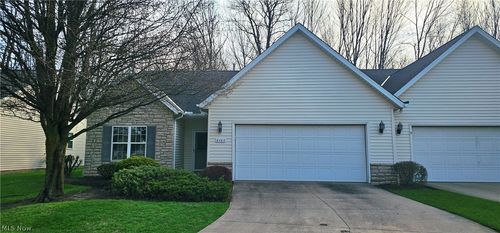 22a-8783 Roberts Court, Olmsted Falls, OH, 44138 | Card Image
