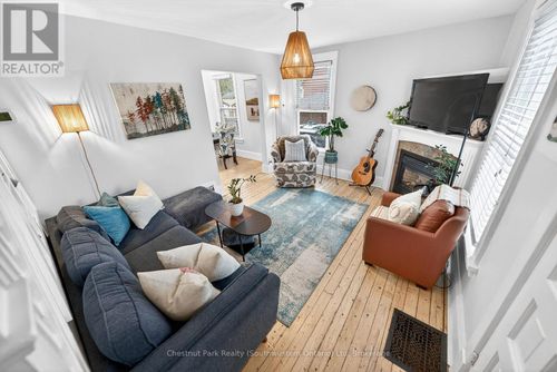 122 Kingsmill Ave, Guelph, ON, N1E5W2 | Card Image