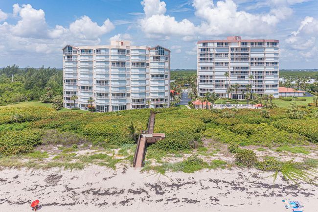 PH6 - 3870 N Highway A1a, Condo with 2 bedrooms, 2 bathrooms and null parking in Hutchinson Island FL | Image 49