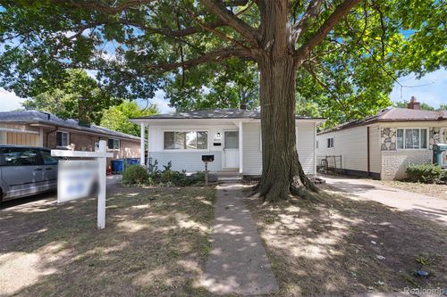 4455 Hipp St, Dearborn Heights, MI, 48125-2913 | Card Image