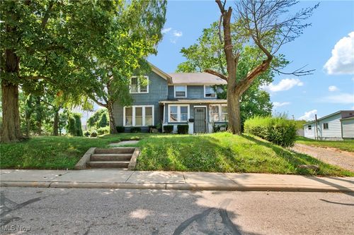 124 Washington Ave, Lorain, OH, 44052-1468 | Card Image