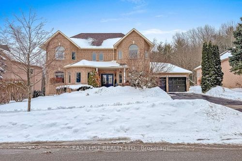 37 Nevada Cres, Maple, ON, L6A2V5 | Card Image