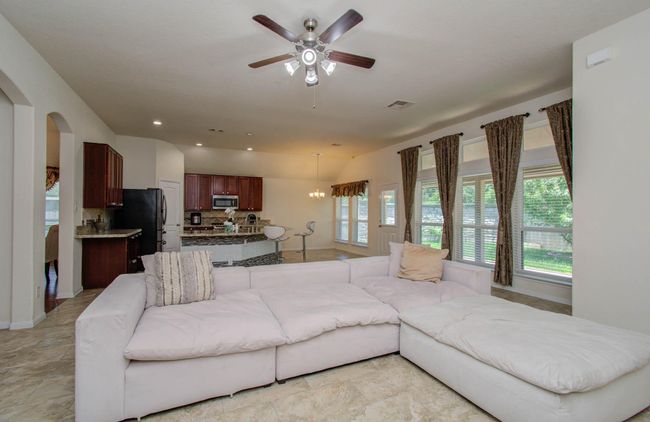 15218 Zenith Glen Ln, House other with 4 bedrooms, 3 bathrooms and 2 parking in Cypress TX | Image 4