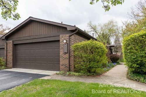 2520 Traver Blvd, Ann Arbor, MI, 48105-1249 | Card Image