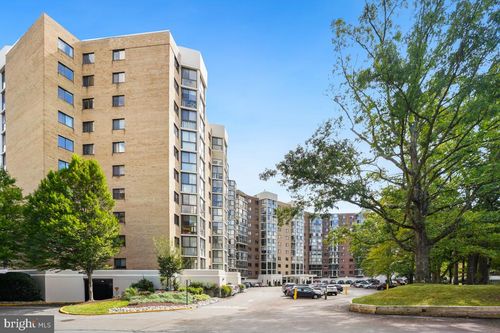 2-215-15107 Interlachen Dr, SILVER SPRING, MD, 20906-5625 | Card Image