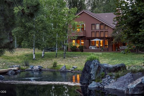 62028 Fall Creek Loop, Bend, OR, 97702-1156 | Card Image