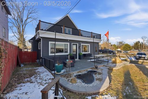 4960 Cooley Lake Rd, Waterford, MI, 48327-2811 | Card Image