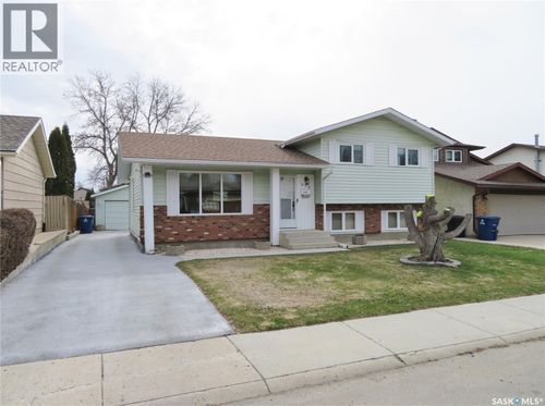 315 Benesh Cres, Saskatoon, SK, S7K6P1 | Card Image