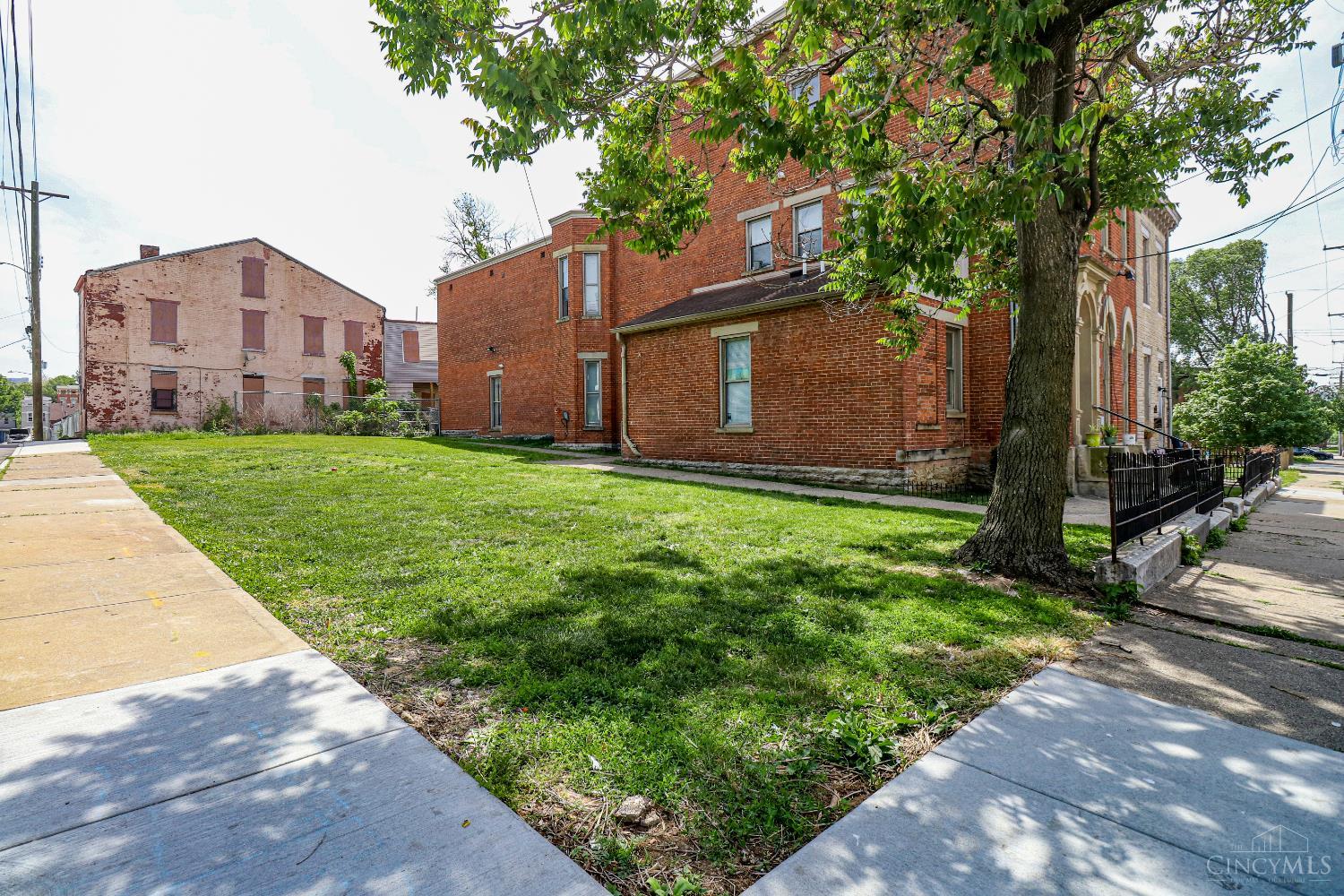 Land in Cincinnati 2