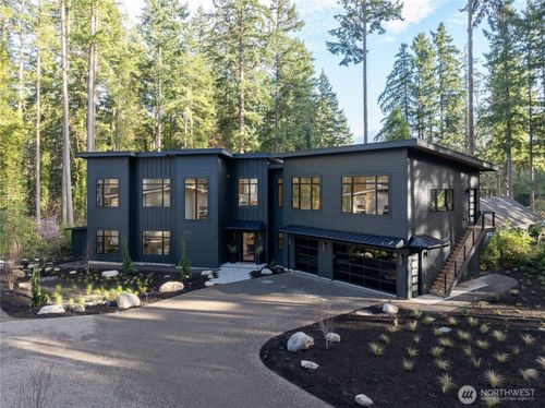 13970 Manzanita Rd Ne, Bainbridge Island, WA, 98110-4243 | Card Image