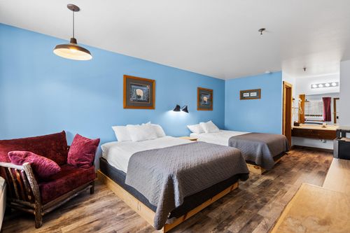 228-982 Indian Point Road, Branson, MO, 65616 | Card Image