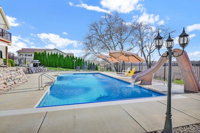 N1657 Carlin Rd, House other with 5 bedrooms, 3 bathrooms and null parking in Fort Atkinson WI | Image 13