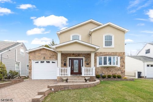 585 Mount Prospect Ave, Clifton, NJ, 07012-1335 | Card Image