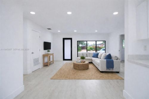 1640 Nw 27th Ave, Fort Lauderdale, FL, 33311-4430 | Card Image