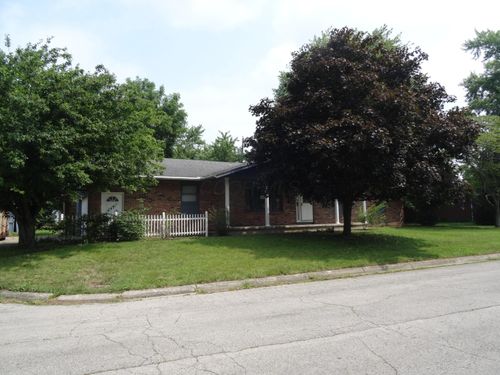 8 Willis Ct, Washington Court House, OH, 43160-1073 | Card Image