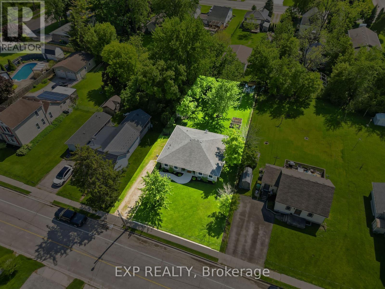Residential in Southwest Middlesex (Glencoe) 3