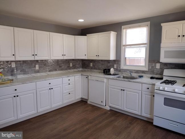 3 - 43 Bradway Ave, House other with 6 bedrooms, 2 bathrooms and null parking in Ewing NJ | Image 37