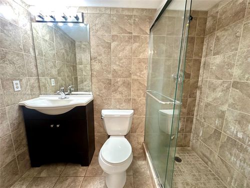 apt-216-250 Layne Blvd, Hallandale Beach, FL, 33009-5780 | Card Image