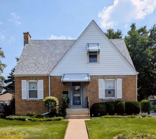1451 Speechley Blvd, Berkeley, IL, 60163-1329 | Card Image