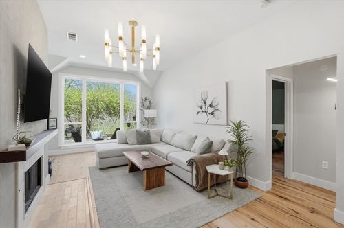 160 Pelican Cove Dr, Rockwall, TX, 75087-4634 | Card Image