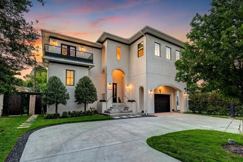 4704 Willow St, Bellaire, TX, 77401-4414 | Card Image