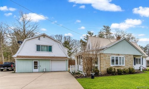 6105 Newton Road, Orchard Park, NY, 14127 | Card Image