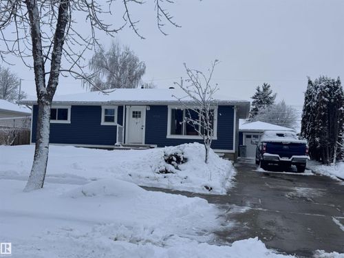 9712 101 Ave, Westlock, AB, T7P1Z4 | Card Image