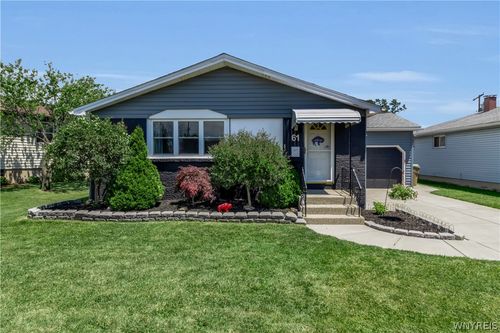 61 Bay Ln, Cheektowaga, NY, 14225-3741 | Card Image