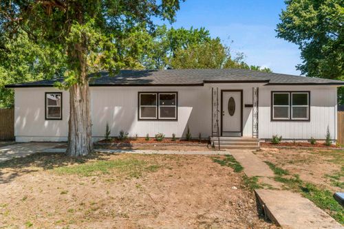 418 W 4th St, Lonoke, AR, 72086-2726 | Card Image